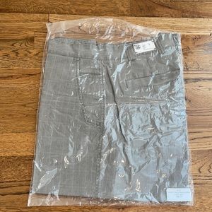 Shorts Size: 42 Gray